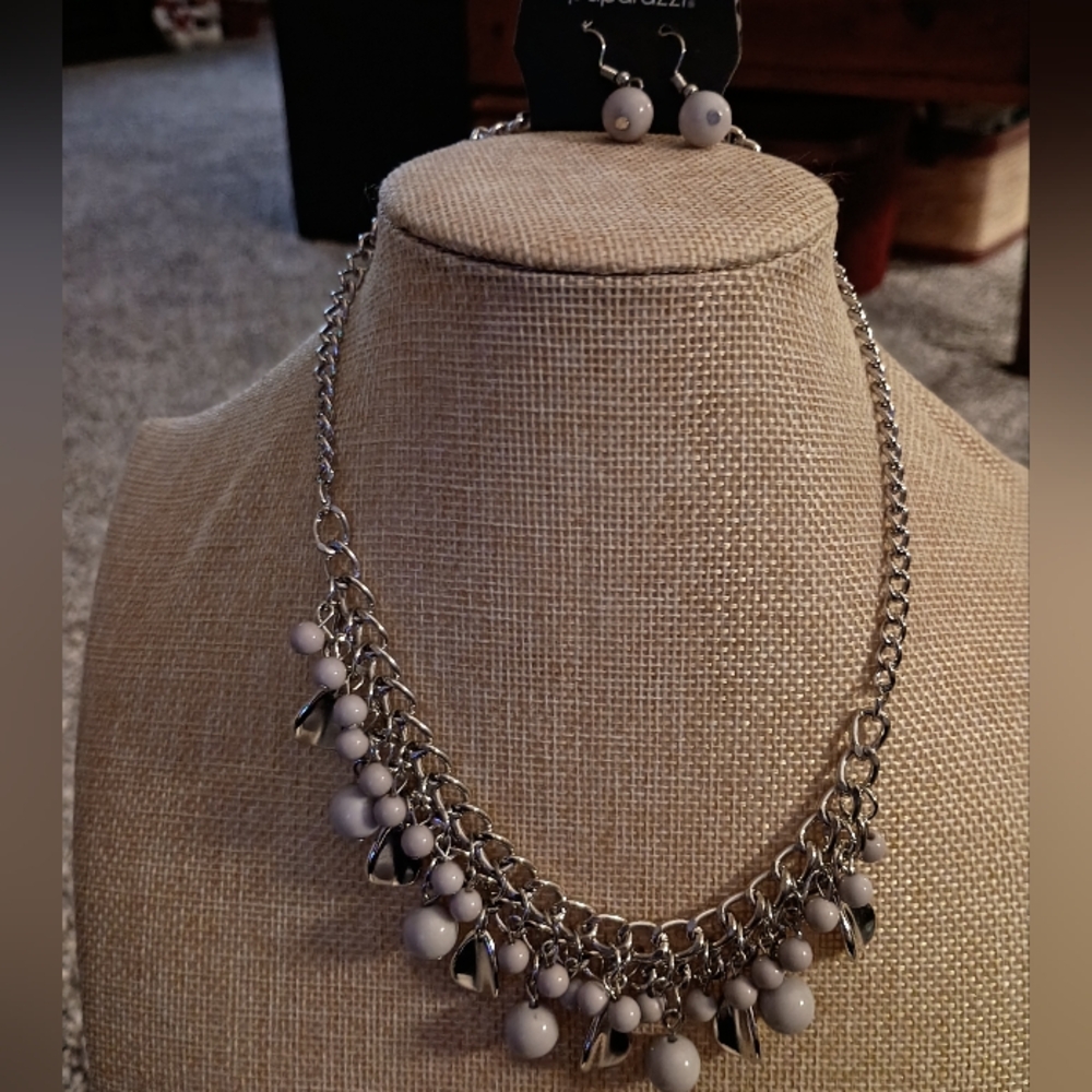 Paparazzi Silver And Grey Beaded Necklace Set